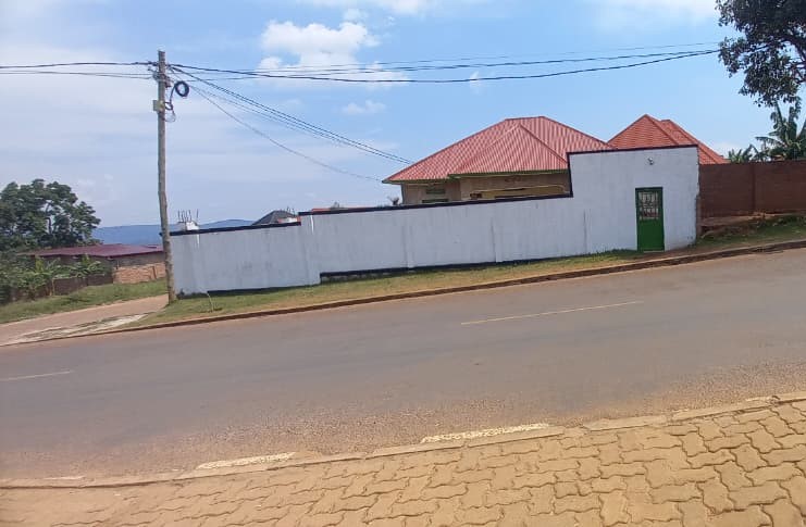 House for sale on Tarmac road