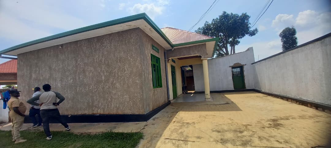House for sale on Tarmac road