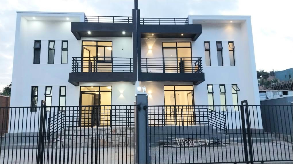 Kibagabaga Gorgeous New House With Up Rooftop Terrace For Sale