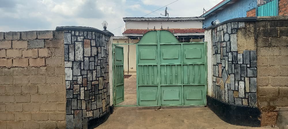 Big plot for sale with old small house