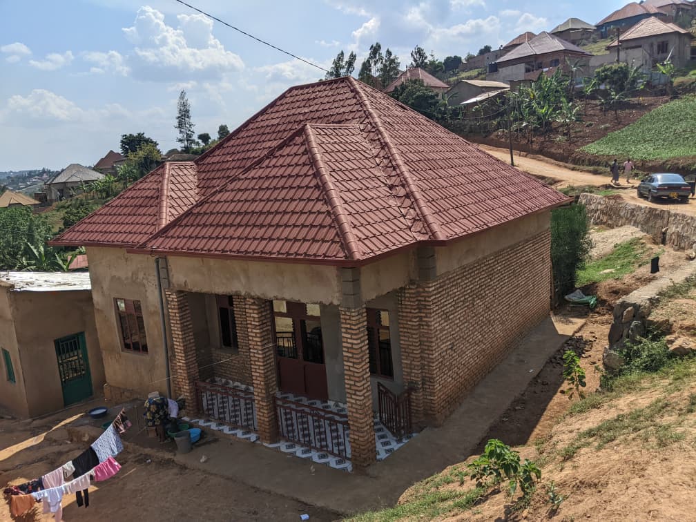 House for sale at Ruyenzi