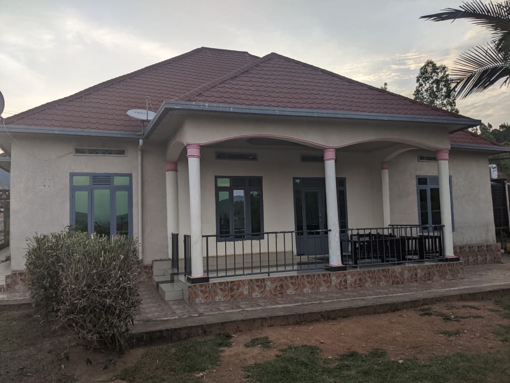 House for sale at Ruyenzi