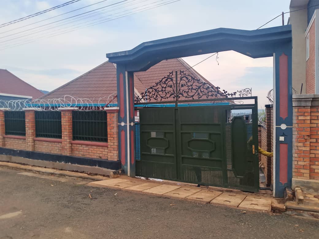 House for sale at Norvge-Karama