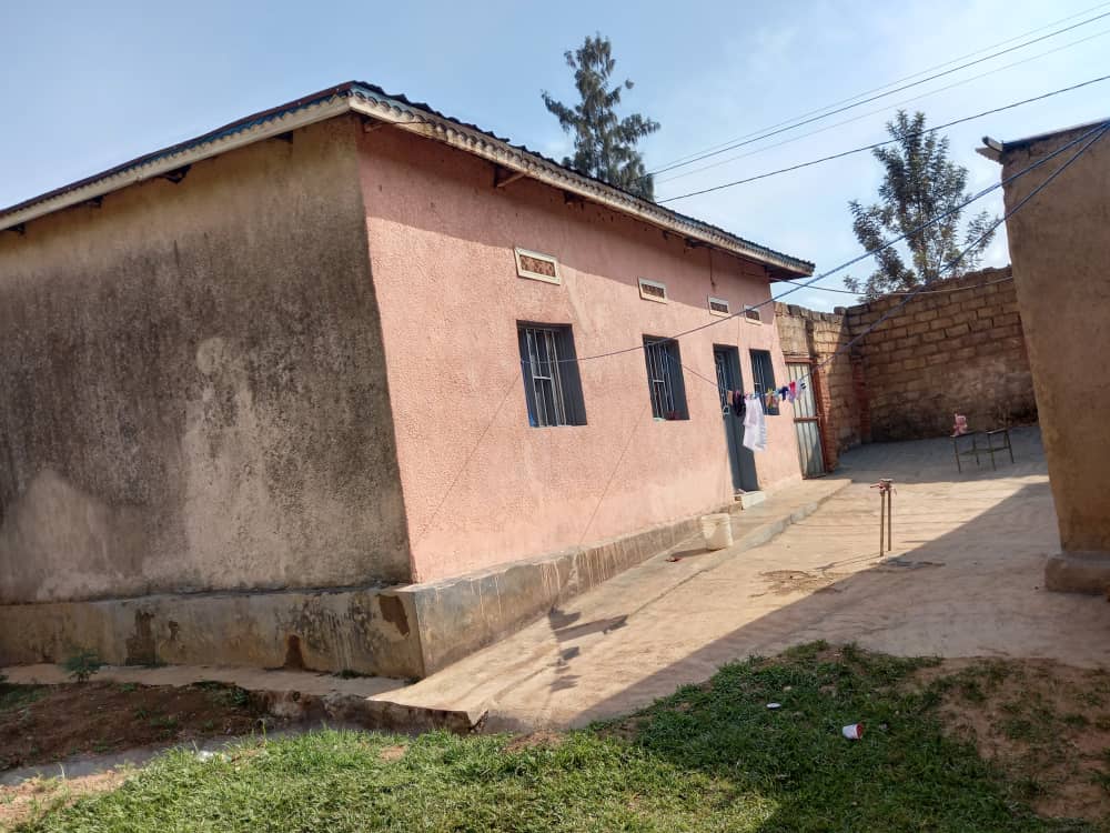 Commercial House for sale at Kinyinya