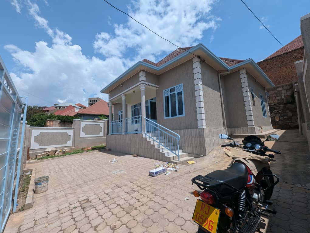 Residential house for sale at Kicukiro-Gahanga