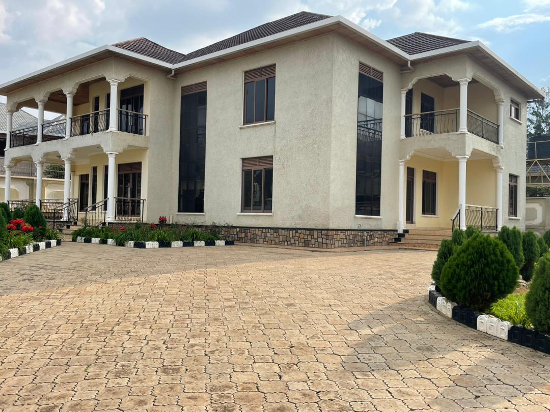 Prime Commercial Property for Sale – Nyarutarama