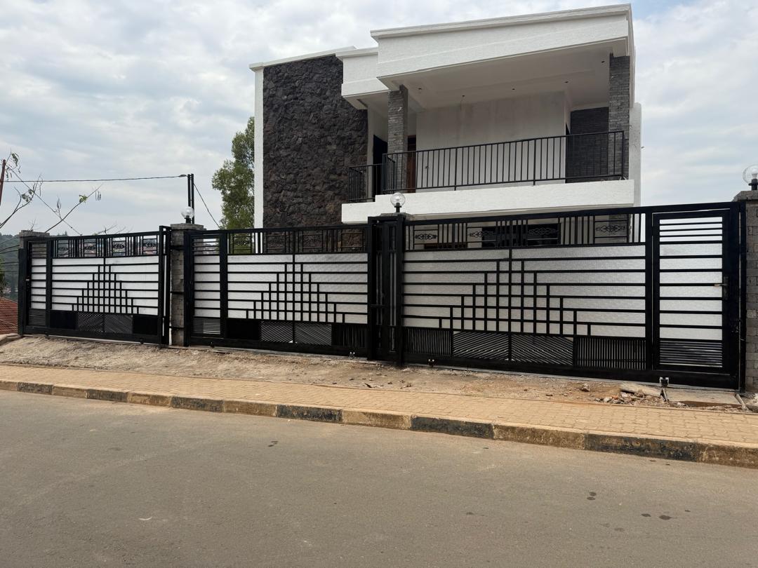 House 3-in-1 for Sale – Kibagabaga, Kigali