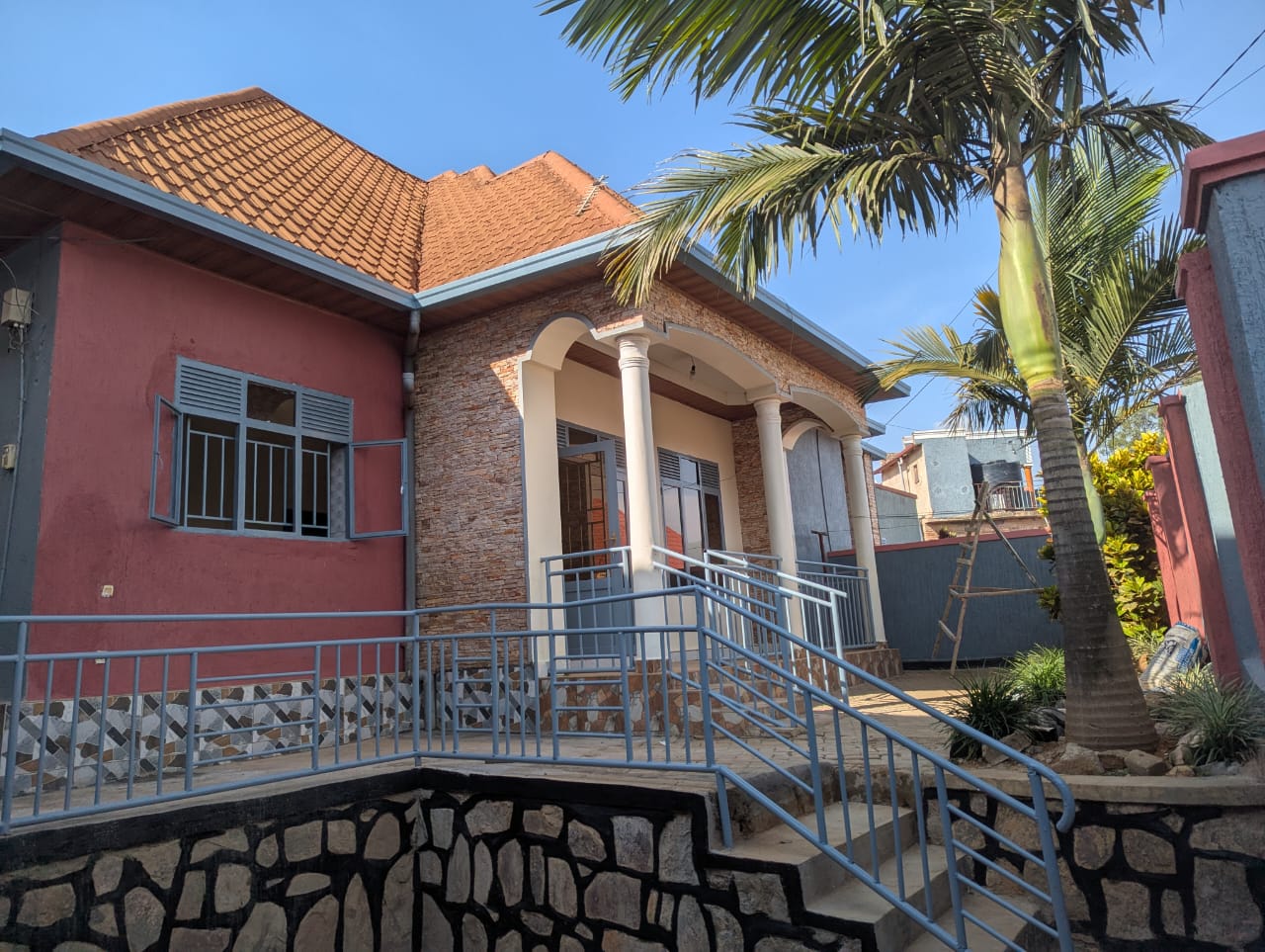 2in1 House for sale Karama-Norvege