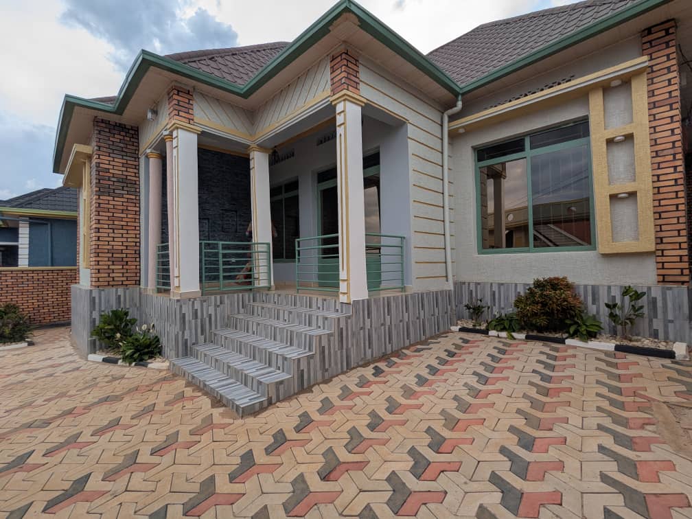 House for sale Kanombe near military
