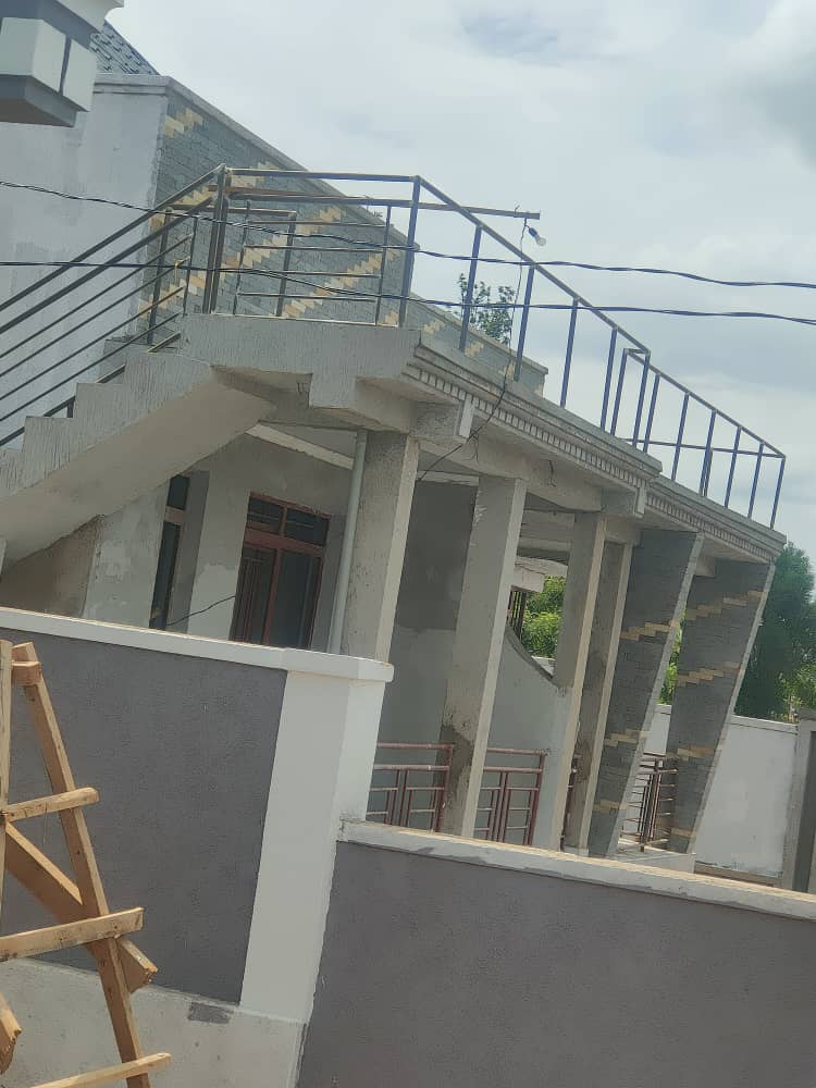 House sale at Kanombe-Busanza