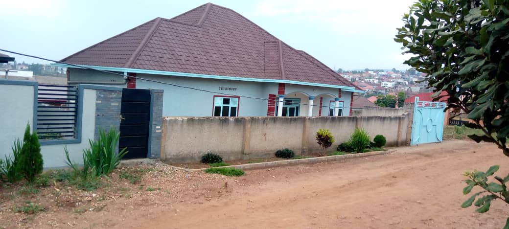 House sale at Kicukiro-Gahanga