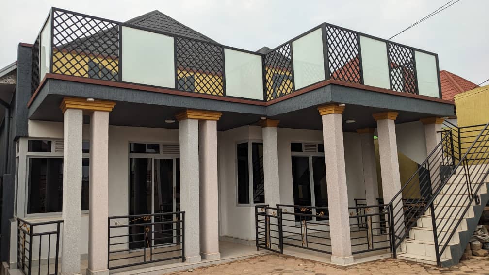 House sale at Kabuga