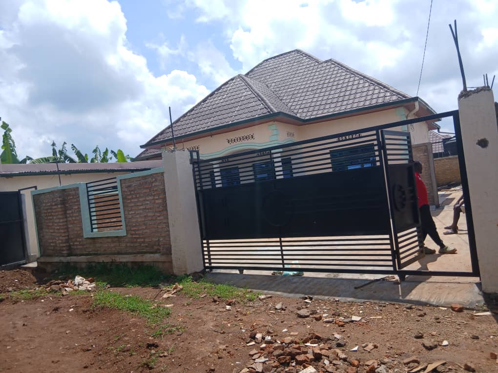 House sale At Gihara